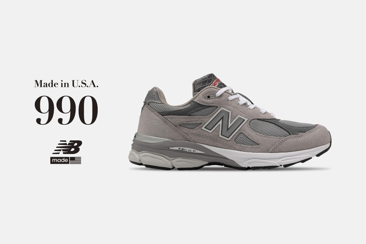 箱付属の紐付きですNew Balance 990 V3