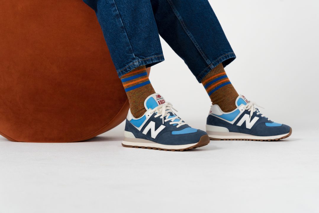 NB公式 - ニュースリリース - ニューバランス アイコニックモデル574からレトロテイストな新色が発売 New Balance【公式通販】