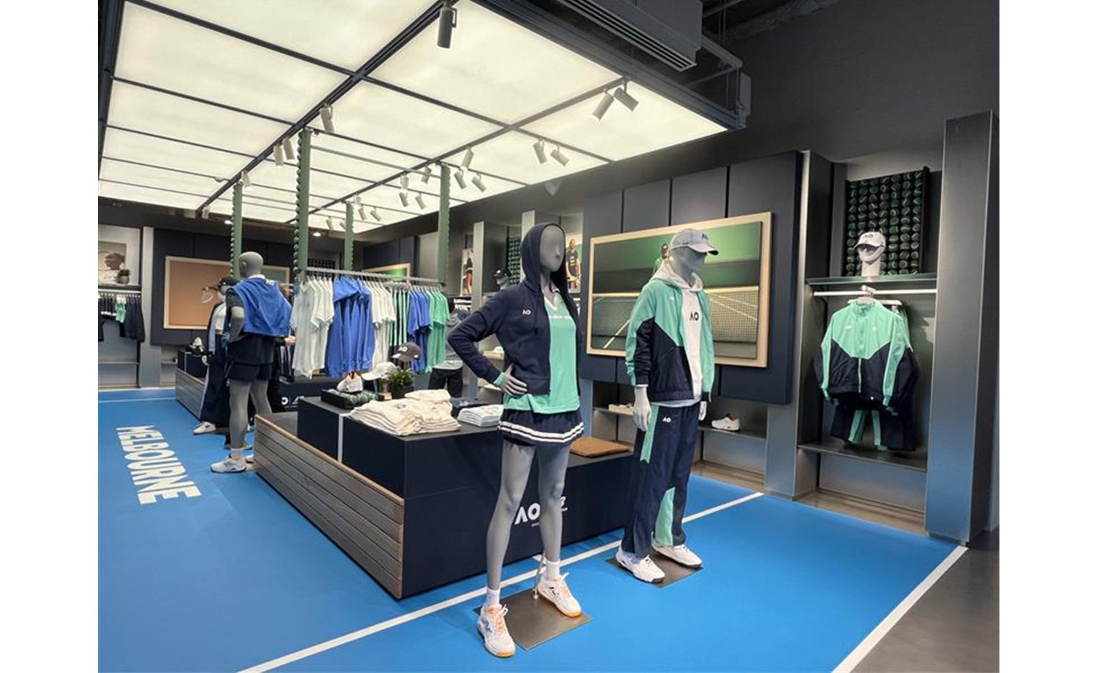 NB公式 - ニュースリリース - ニューバランス、テニス「Australian Open 2026」とのコラボレーションアパレルコレクション ...